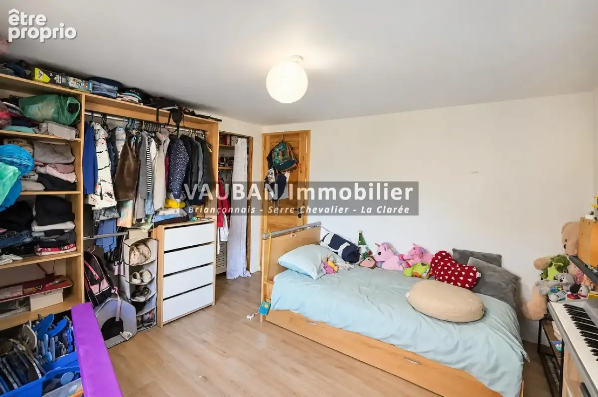 Appartement avec jardin privatif et stationnements à Briançon - photo 6