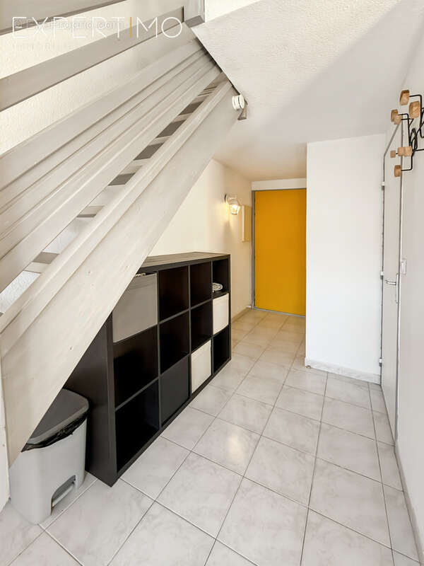 Petite vue mer  /  t2 ( chambre en mezzanine ) - photo 3