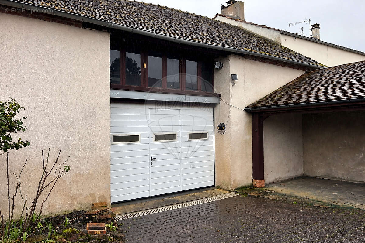 Maison à SAINT-GERMAIN-LAVAL