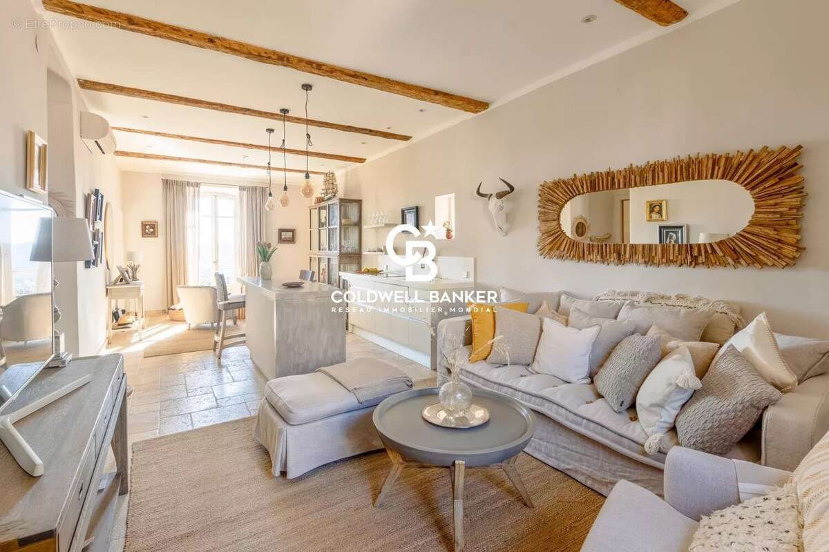 Maison à BORMES-LES-MIMOSAS