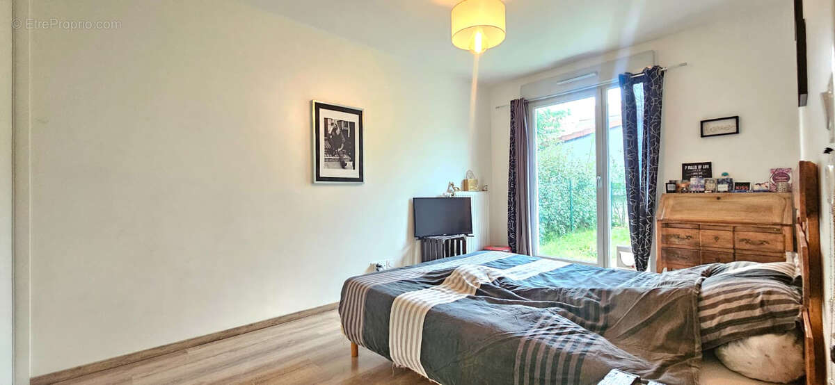 Appartement à MIRIBEL