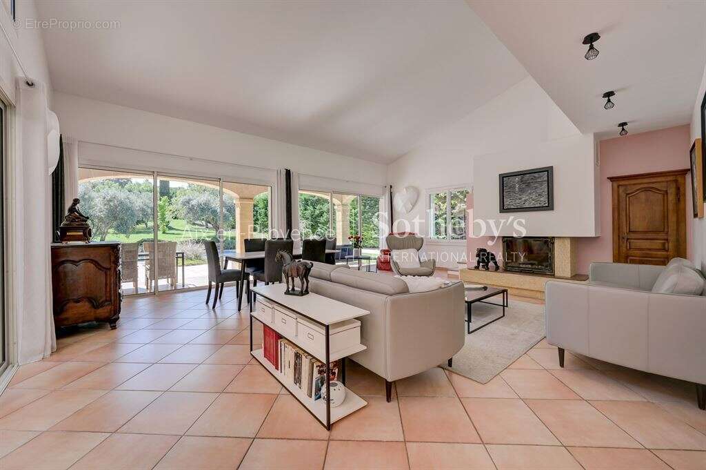 Maison à CABRIES