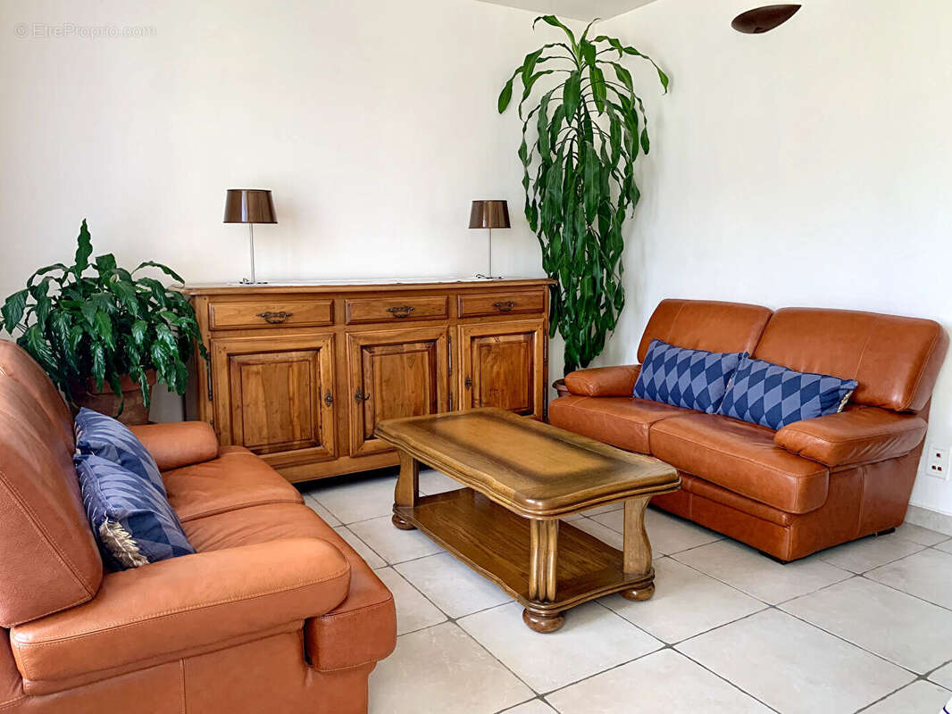 Appartement à MARSEILLE-5E