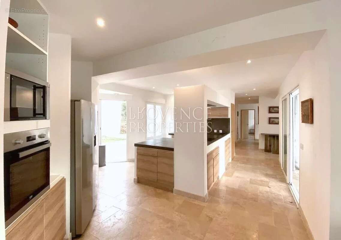 Propriété d'exception,  vue panoramique, piscine à débordement,  maison d'amis, espaces de loisirs - photo 12