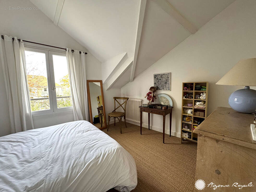 Maison à MAREIL-MARLY