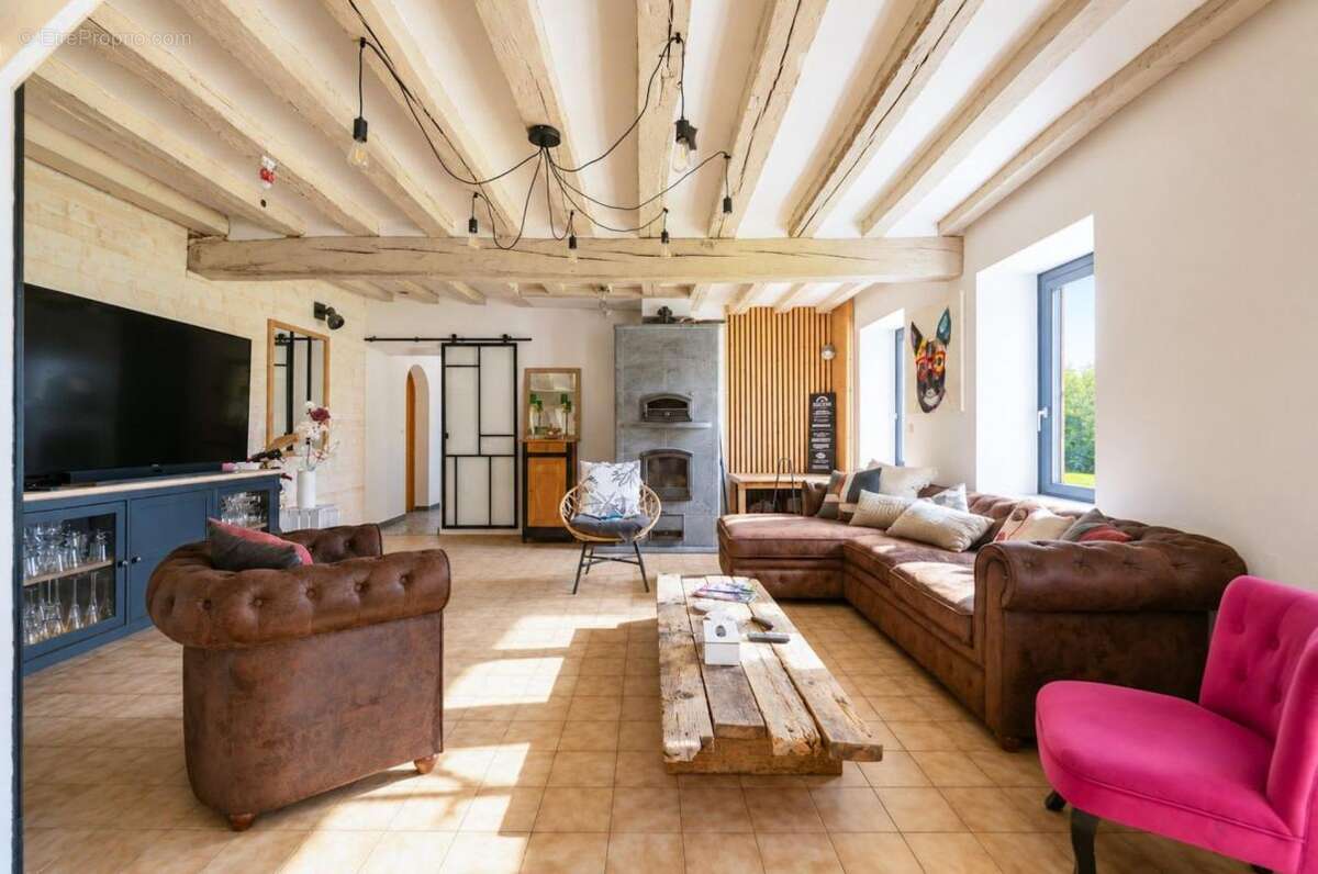 Maison à MONTFORT-LE-GESNOIS