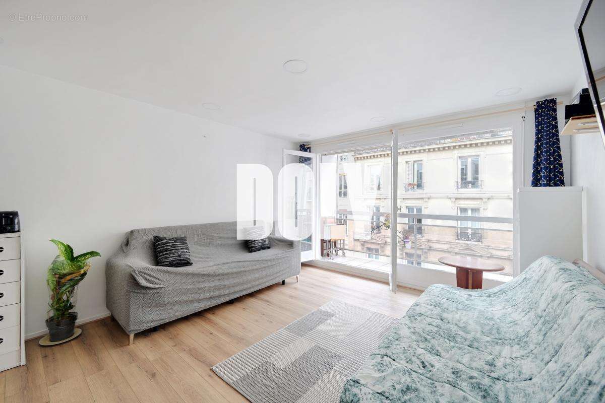 Appartement à PARIS-18E