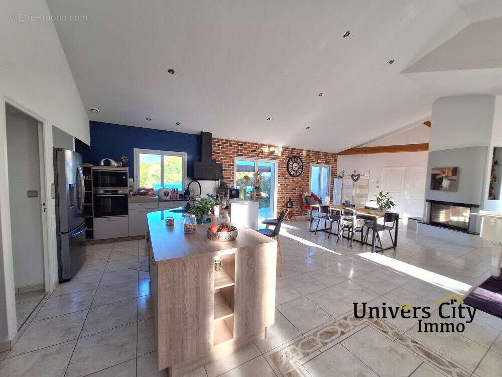 Maison à HAUTE-GOULAINE