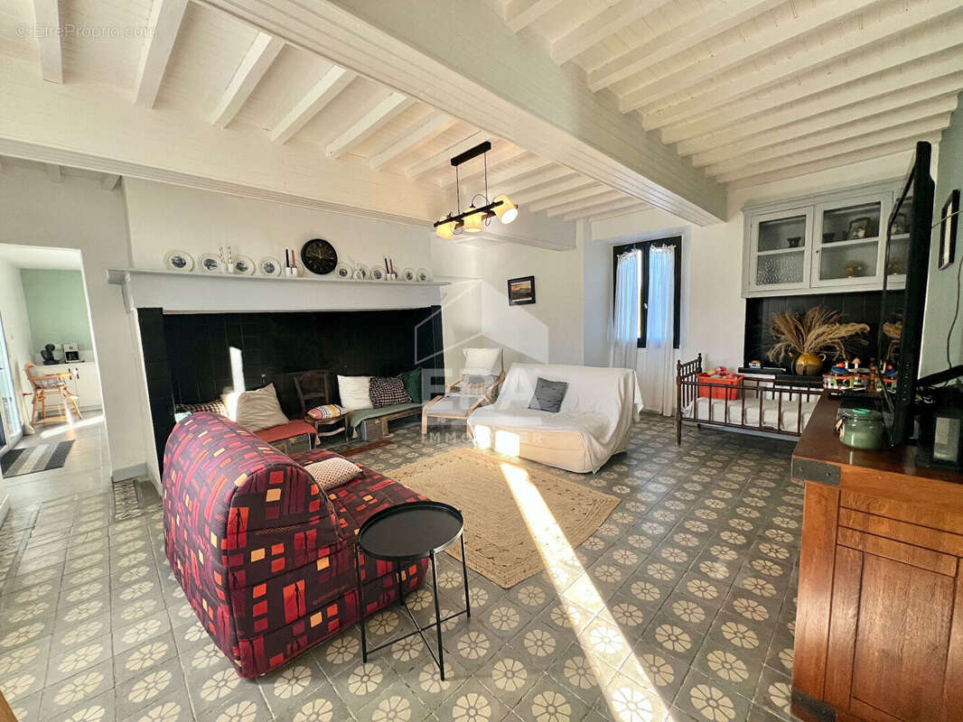 Maison à VILLEMBITS