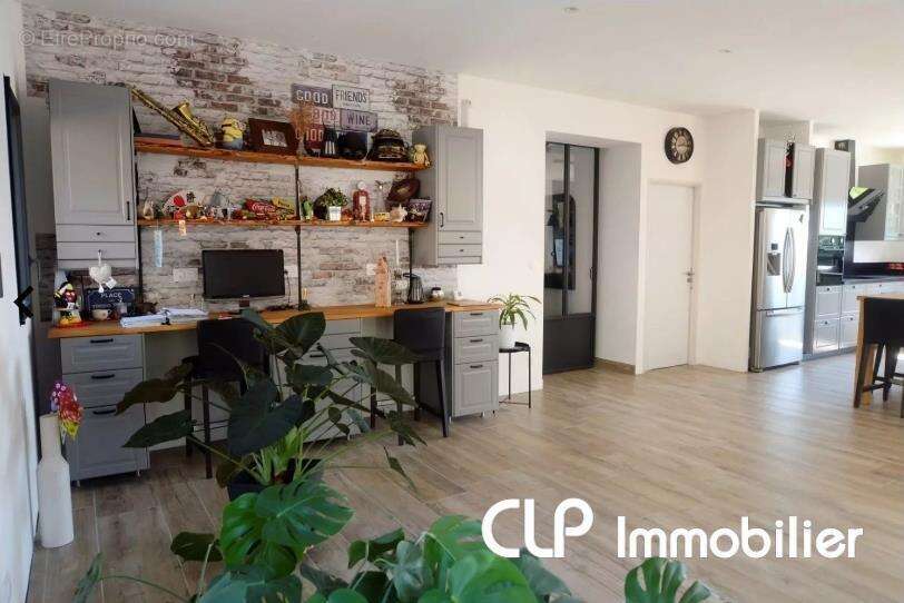Maison 225 m² à Montboucher-Sur-Jabron  - photo 2