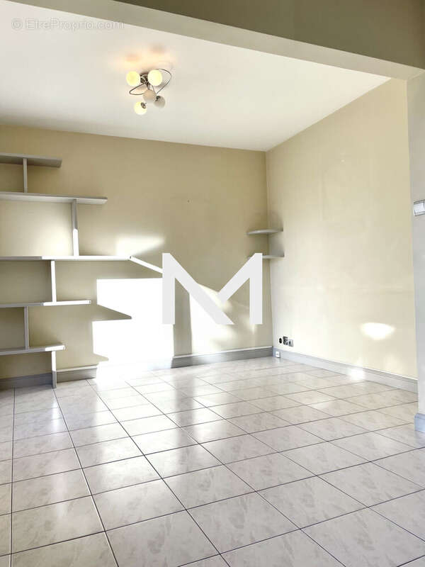 Appartement à SAINT-MARTIN-D'HERES