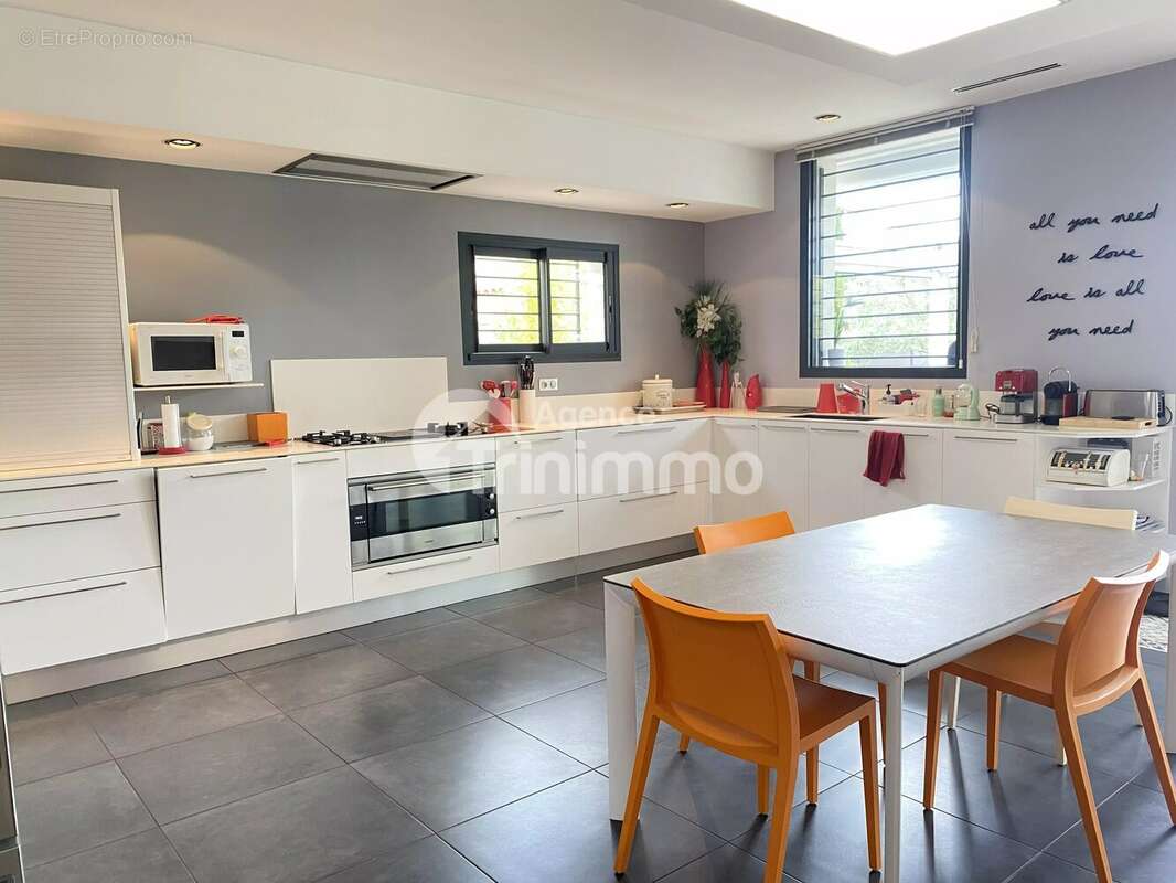 Appartement à MORIERES-LES-AVIGNON
