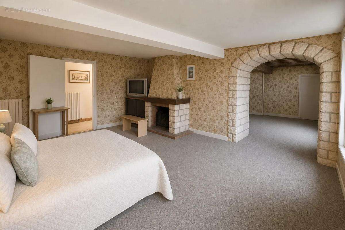 Maison à LUCENAY-L'EVEQUE