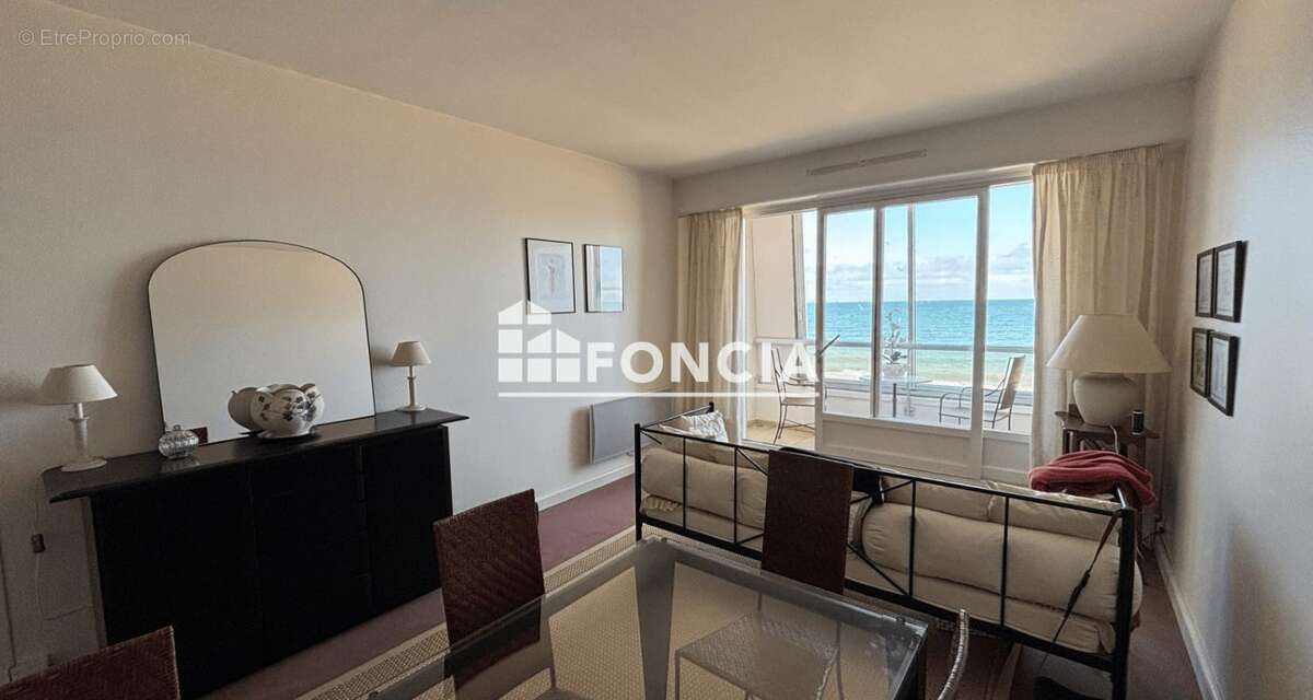 Appartement à COURSEULLES-SUR-MER