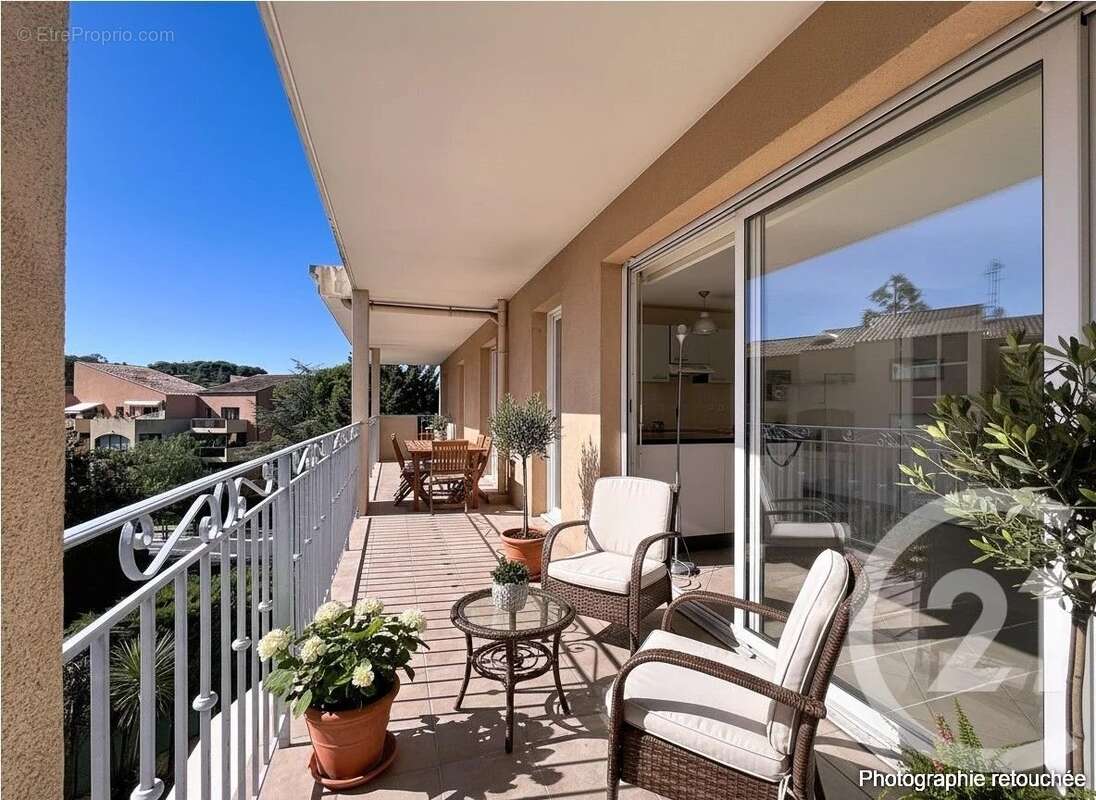 Appartement à MOUGINS