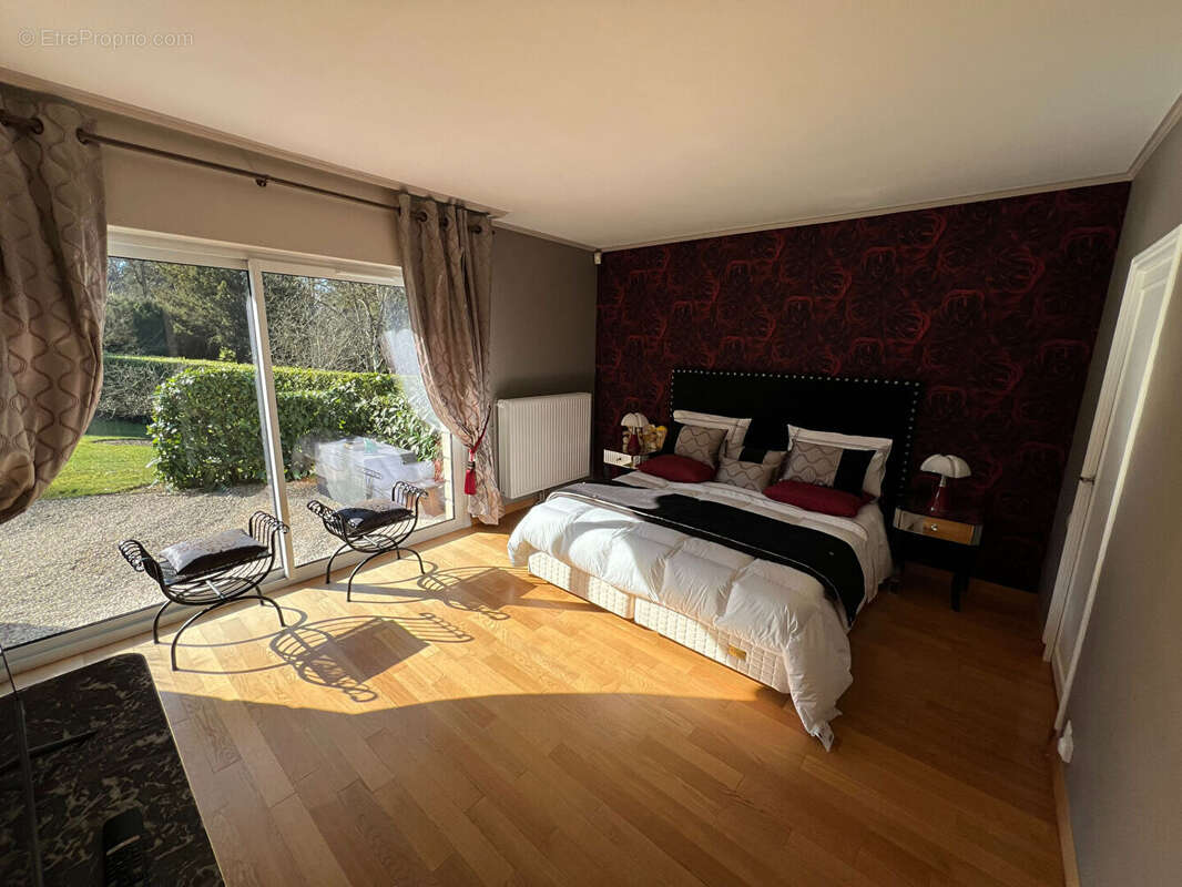 Maison à CRESPIERES