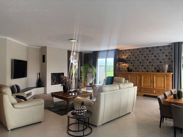 Maison à FONTAINE-NOTRE-DAME