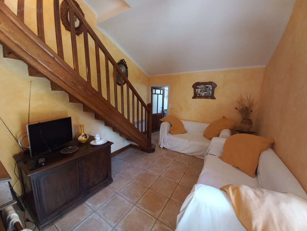 Maison à TRIE-SUR-BAISE