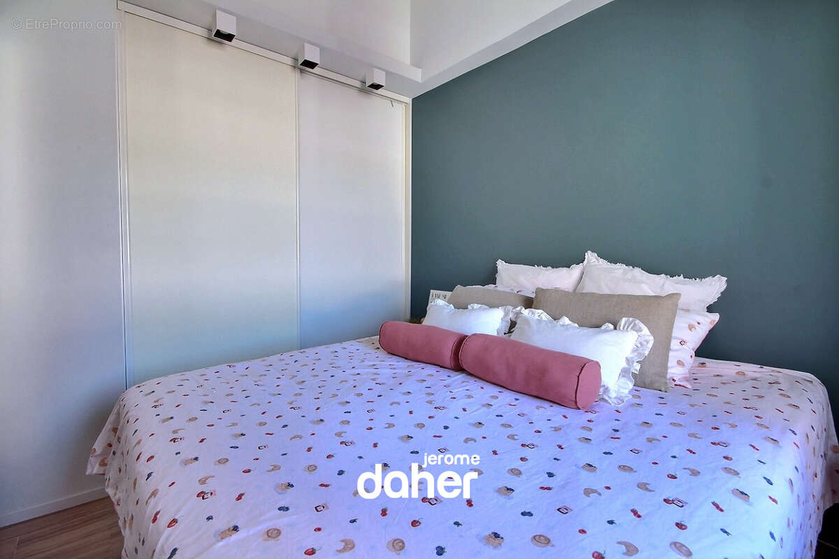 Appartement à MARSEILLE-6E