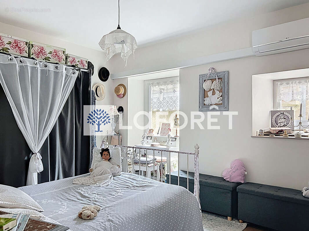 Maison à ASSAIS-LES-JUMEAUX