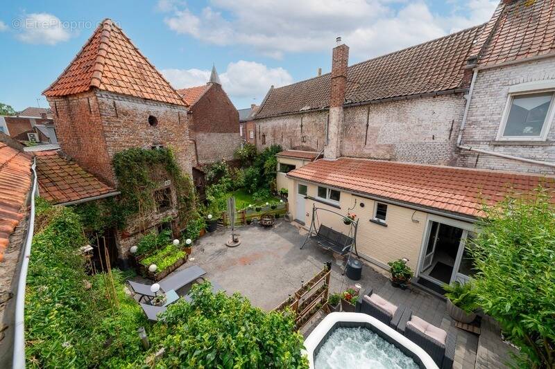 Maison à DOURGES