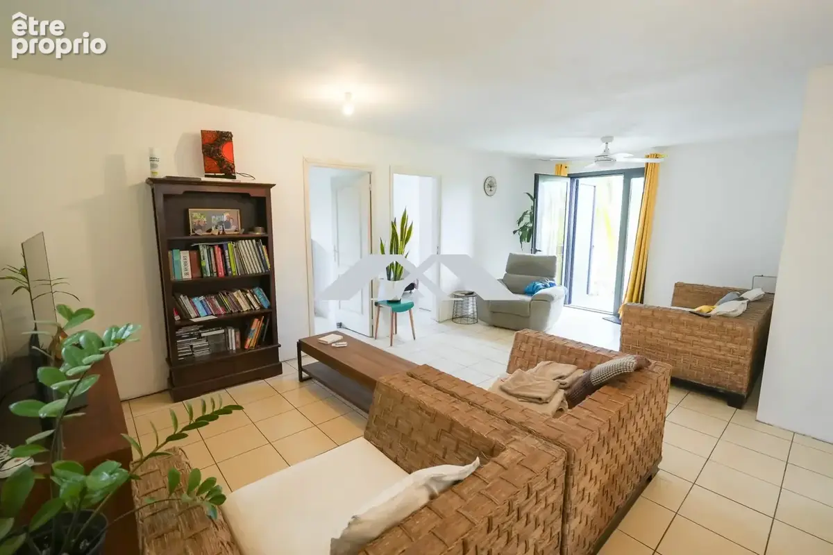 Maison 5 pièces 150 m² à vendre à Saint-Pierre (97410) - photo 2