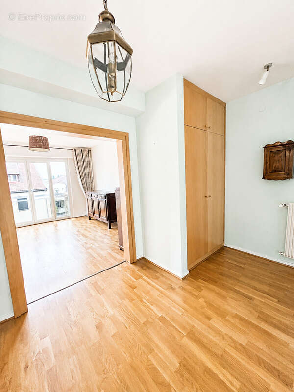 STRASBOURG Stockfeld - SOUS OFFRE - Appartement 3 pièces de 71m2 avec un balcon, une cave et un garage. - photo 4