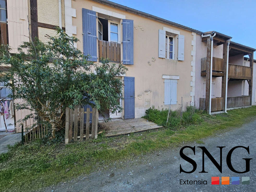 Appartement à COURCON