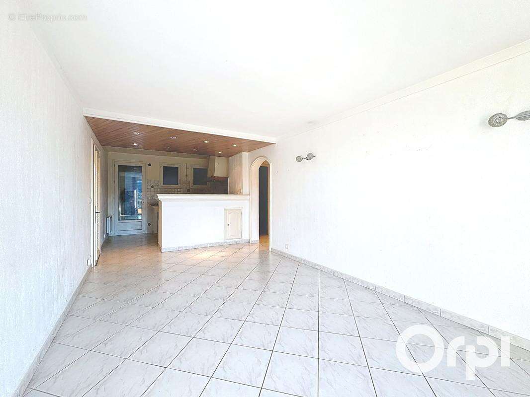 Appartement à VILLENEUVE-LOUBET