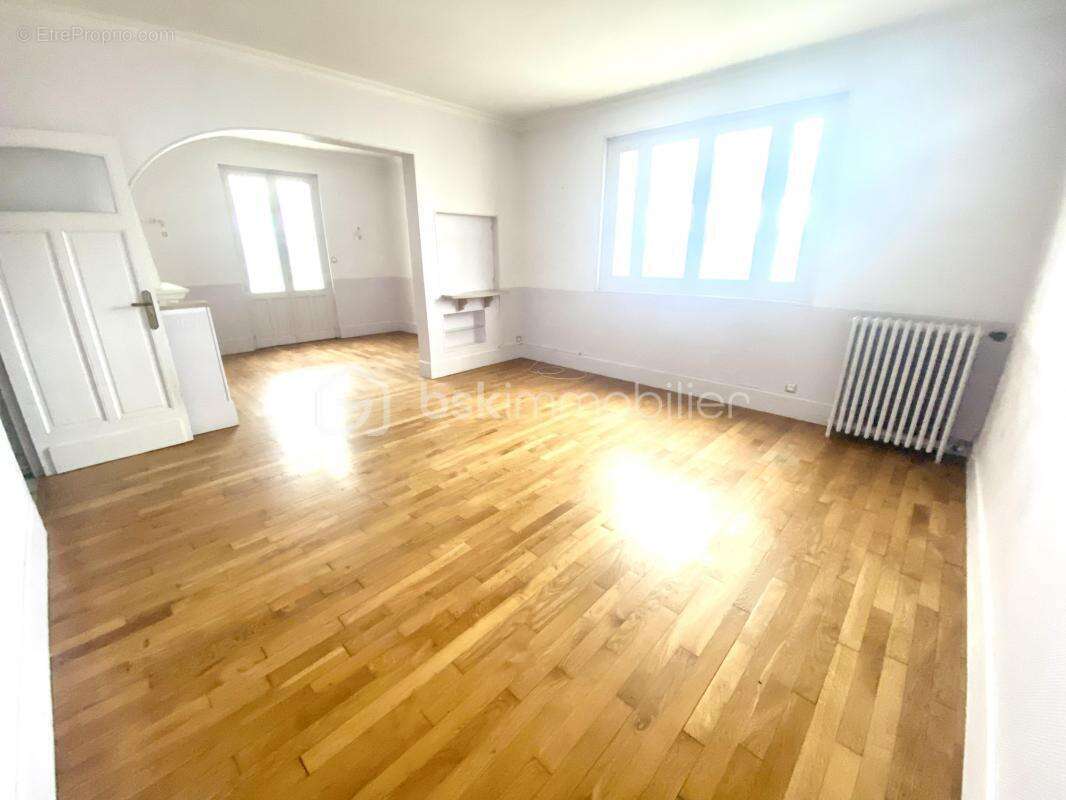 Maison à MESSIGNY-ET-VANTOUX