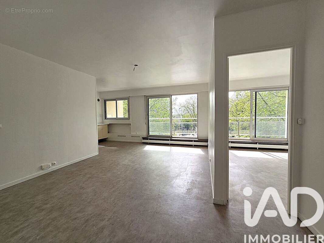 Photo 9 - Appartement à COURBEVOIE