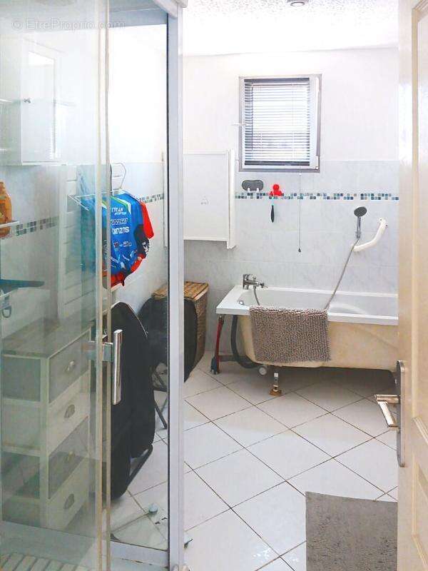 Maison plain-pied de 86.25m² sur terrain 350m² avec garages - Montfort Sur Argens - photo 11