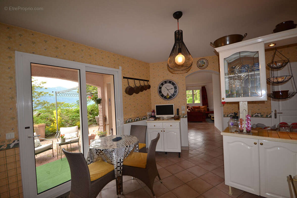 Maison Aix Les Bains 6 pièce(s) 172.23 m2 - photo 9