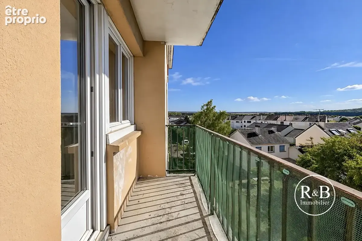 Appartement Les Clayes Sous Bois 4 pièce(s) 63.26 m2 - photo 4