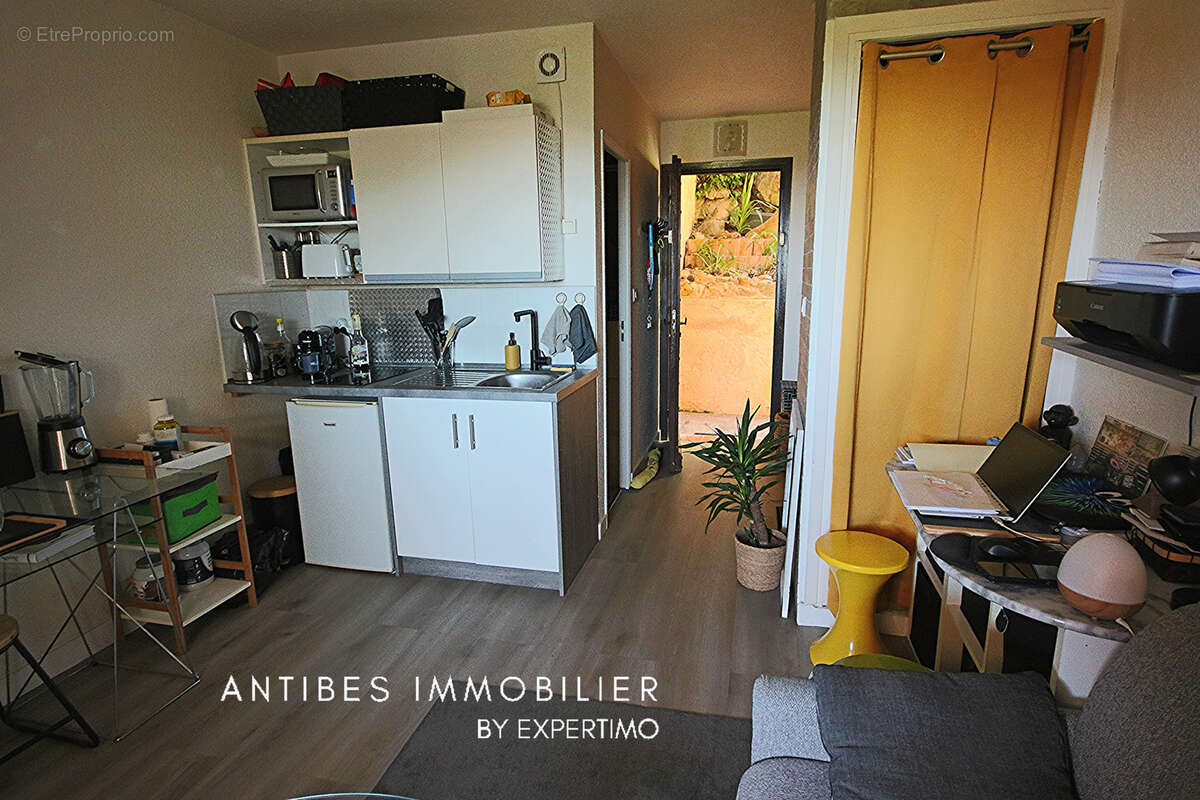 Appartement à VALLAURIS