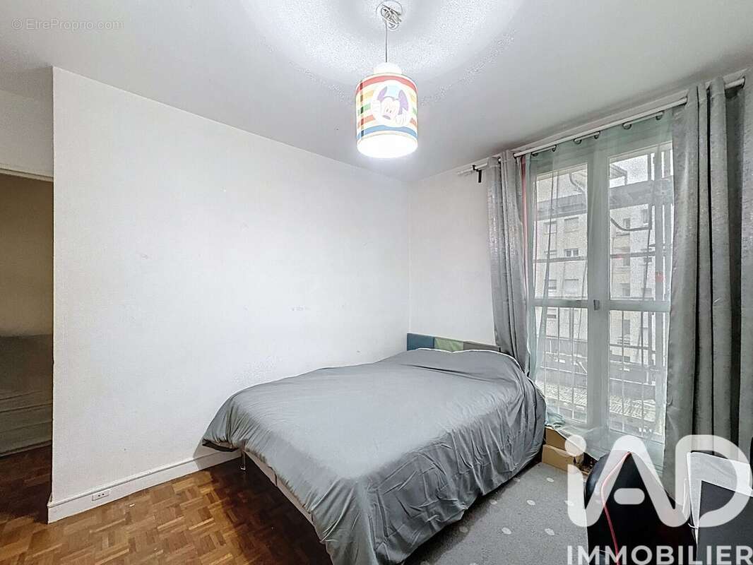 Photo 7 - Appartement à VILLENEUVE-LA-GARENNE