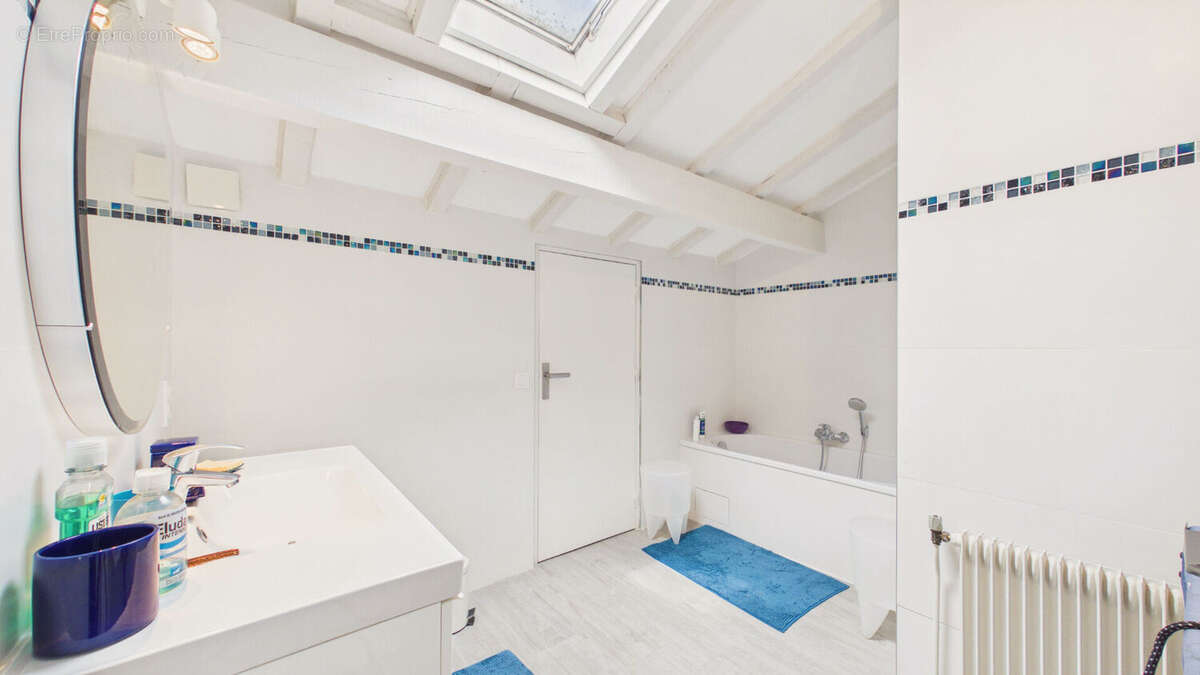 Maison sur terrain de 2100 m² -  Fond d'une impasse. - photo 16