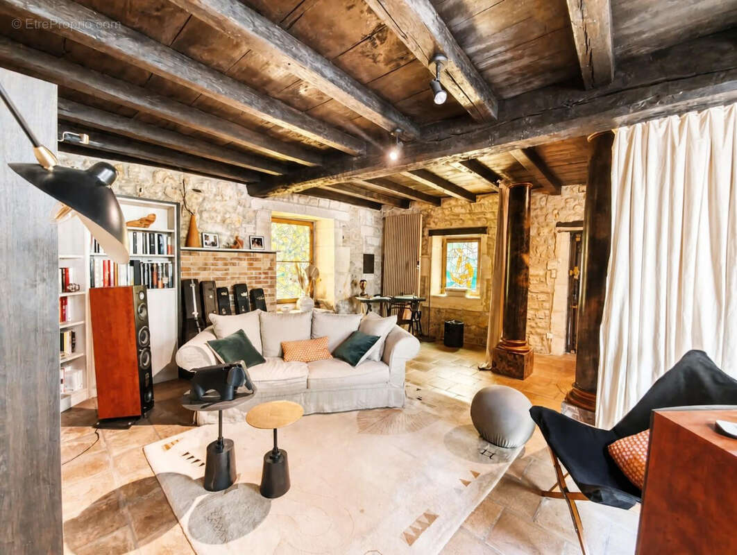Maison à CHATEAUNEUF-SUR-CHARENTE