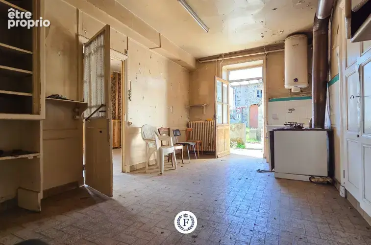 Exclusivité   grande maison de village de 200 m2 à rénover   fort potentiel - photo 11
