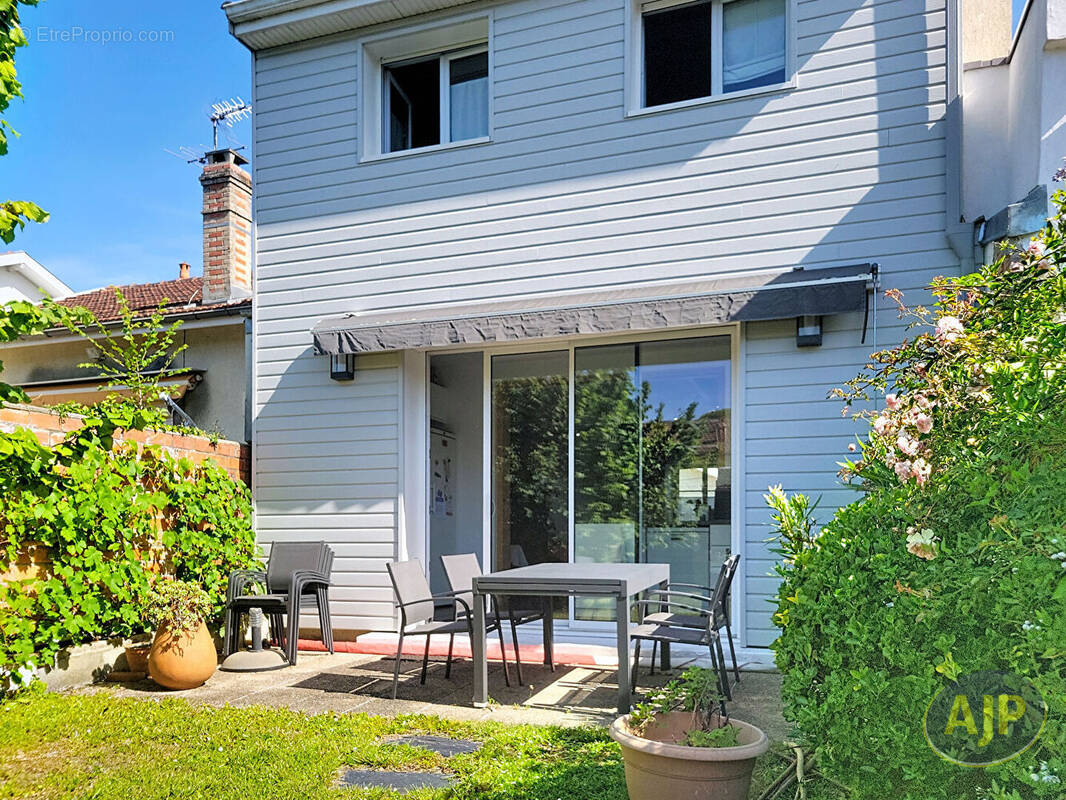 Maison à MERIGNAC