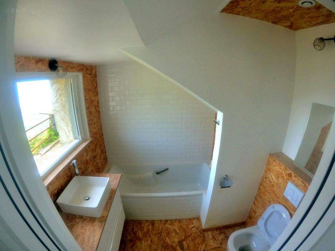 Appartement à GATTIERES