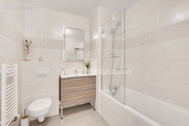 Appartement à GENNEVILLIERS