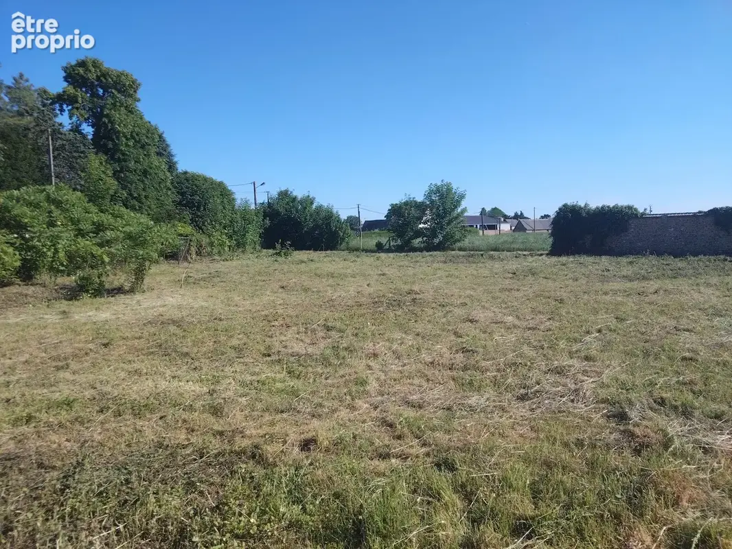 Terrain à LA BOISSIERE
