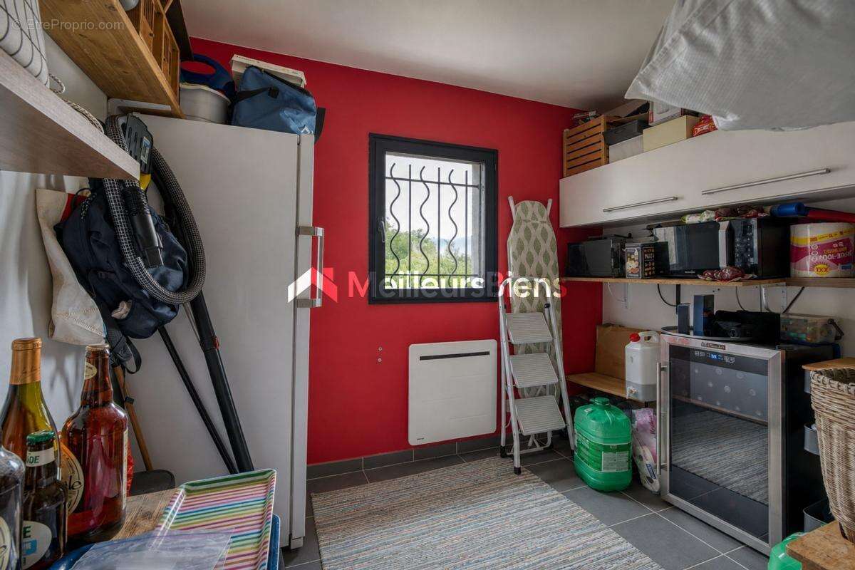 AMANCY - Belle maison familiale de 151m2 avec piscine - 4 chambres - photo 10