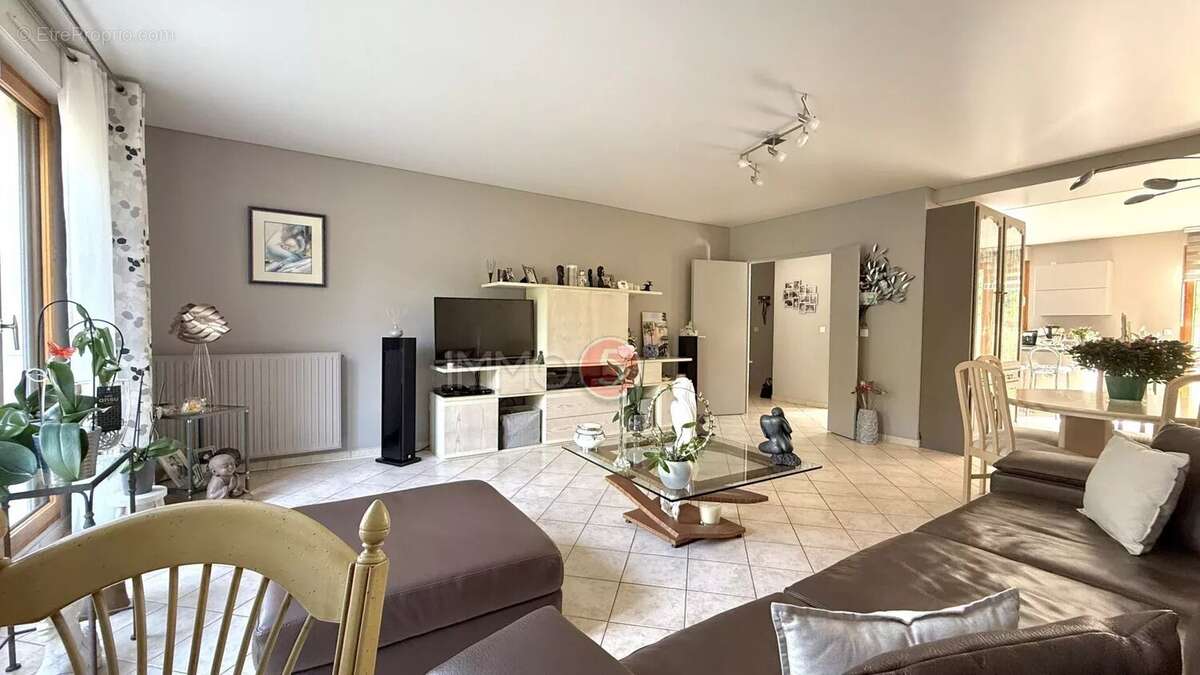Appartement à LE RAINCY