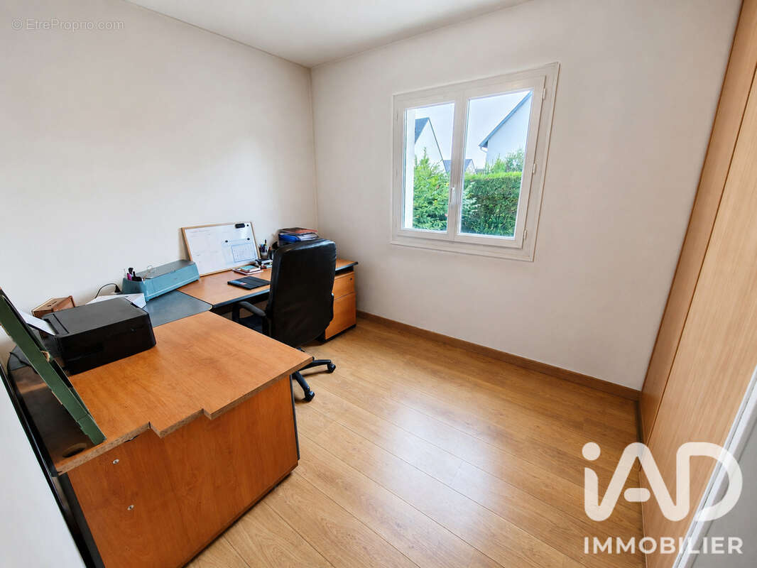 Maison 98 m² à Fontenay-Le-Pesnel  - photo 7