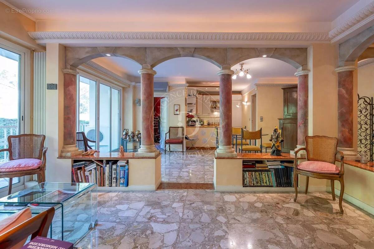 Appartement à BEAULIEU-SUR-MER