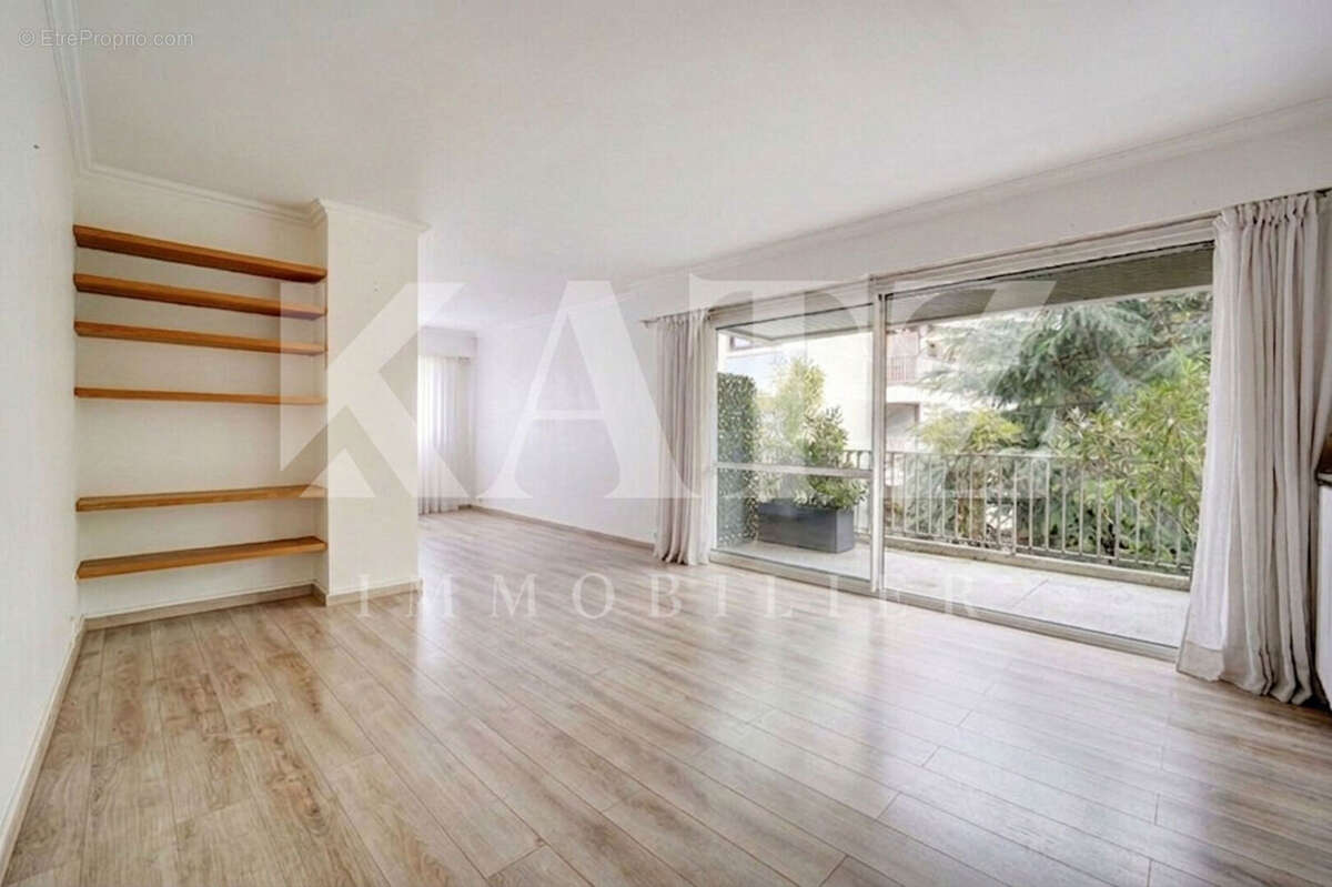 Appartement à GARCHES