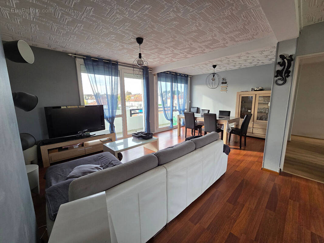 Appartement à HARLY