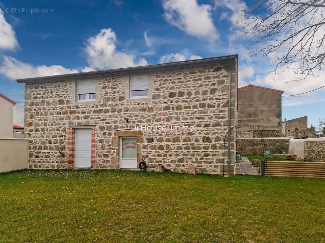 Appartement à AUTHEZAT